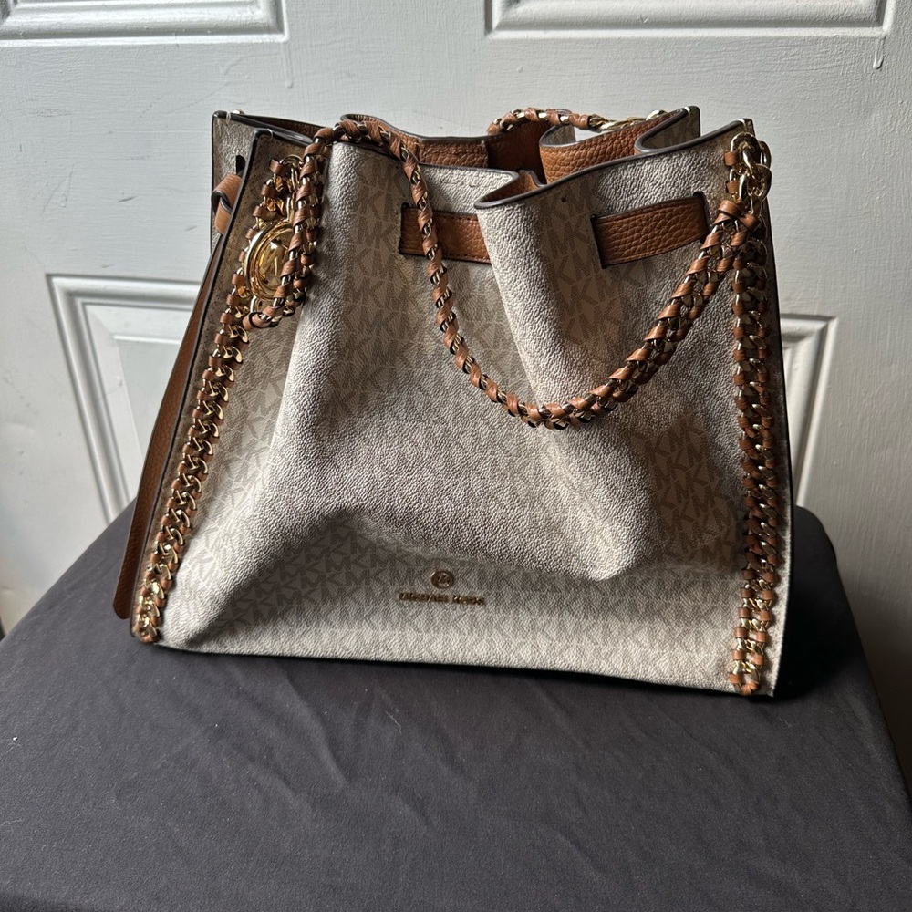 Michael Kors Beige and Brown Chain Shoulder Bag